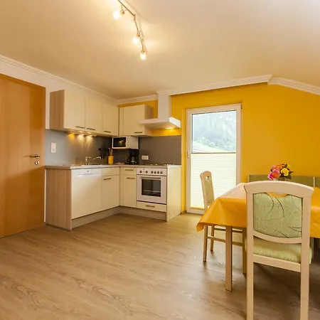 Alpina Neustift Guest house 2*